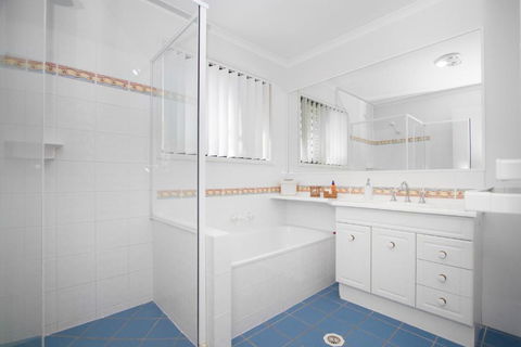 Relax At Coolum - Darwin Holiday 6