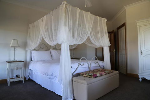 BellbirdHill Bed & Breakfast - Darwin Holiday 2