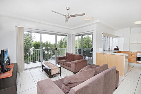 Unit 2 Sea Breeze Villas Coolum Beach - Darwin Holiday 6