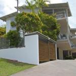 Unit 2 Sea Breeze Villas Coolum Beach - Darwin Holiday 0