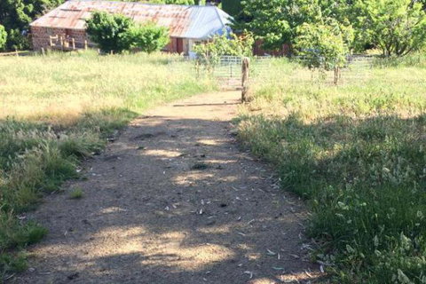 Tarndwarncoort Farmers Cottage - Darwin Holiday 6