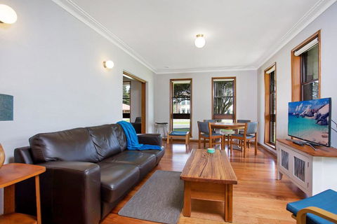 Refuge - Darwin Holiday 2