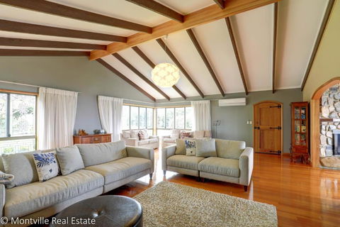 Magnolia - Darwin Holiday 2