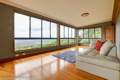 Magnolia - Darwin Holiday 1