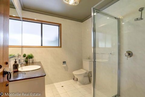 Magnolia - Darwin Holiday 6