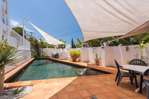 Chevron Sails - Darwin Holiday 0