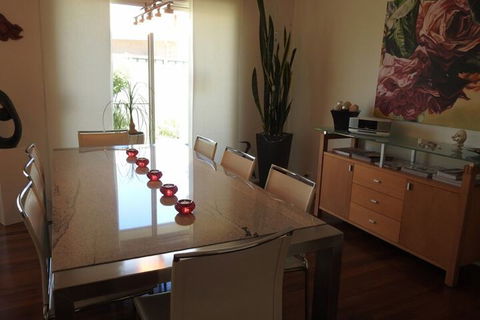 Sanctuary In The Valley - Darwin Holiday 2