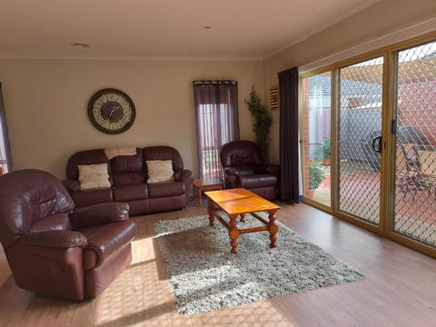 Annesley Central - Darwin Holiday 4