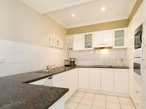 Terrigal Townhouse 1 / 21 Campbell Crescent Terrigal - Darwin Holiday 2