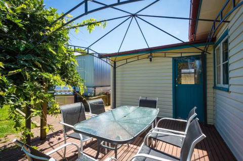 Pet Friendly Beach Cottage At Ballingalla - Darwin Holiday 2