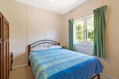 Pet Friendly Beach Cottage At Ballingalla - Darwin Holiday 6