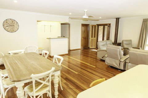 Highland View - Darwin Holiday 5