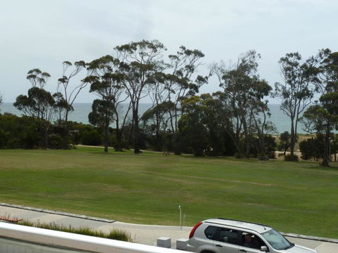 Central Luxury With Fabulous Views - Darwin Holiday 3