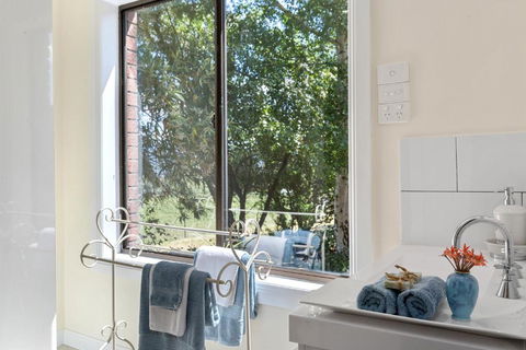 Birch Lane - Darwin Holiday 4