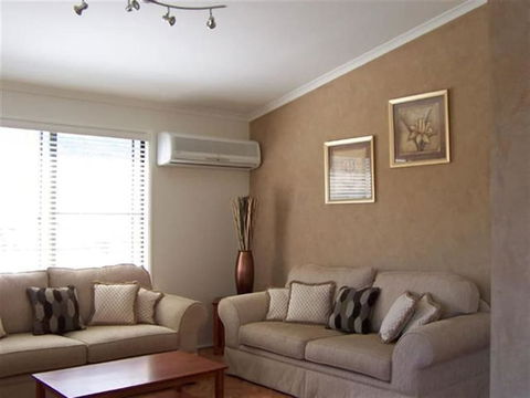 Elm Cottage - Darwin Holiday 3