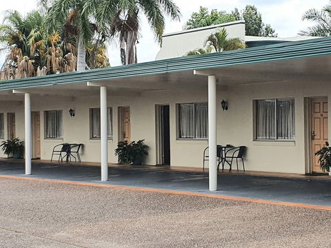 McNevin's Maryborough Motel - Darwin Holiday 2