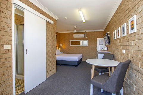 Coast Inn Motel - Darwin Holiday 5