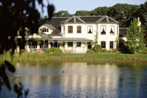 Woodman Estate - Luxury Country House Restaurant & Spa - Darwin Holiday 1