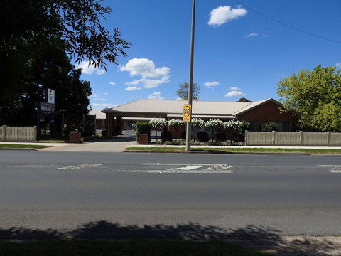 Wine Village Motor Inn - Darwin Holiday 2