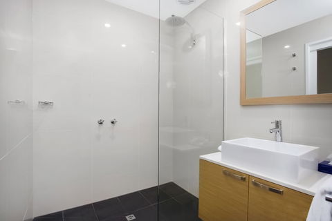 Mid City Warrnambool - Darwin Holiday 3