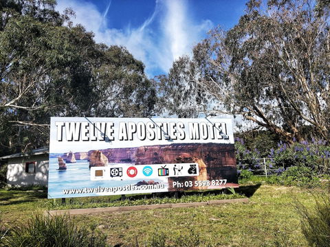 Twelve Apostles Motel & Country Retreat - Darwin Holiday 2