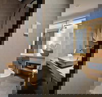 Zara Tower Hotel - Darwin Holiday