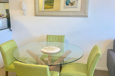 Luxury Apartment With View - Darwin Holiday 4