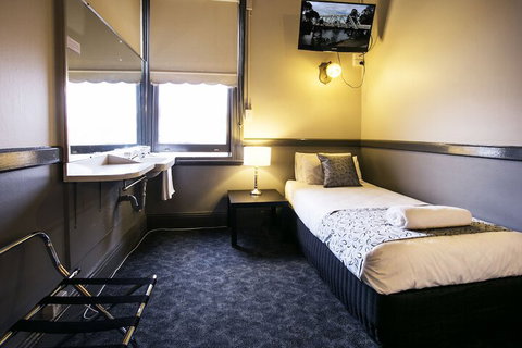 Imperial - Darwin Holiday 5