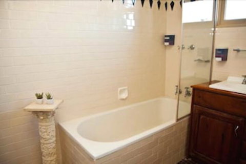 Imperial - Darwin Holiday 6