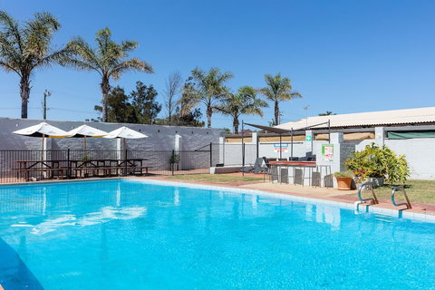 Nightcap At Wintersun Hotel - Darwin Holiday 2