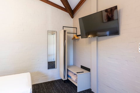 Nightcap At Wintersun Hotel - Darwin Holiday 5