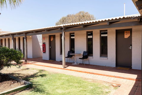 Nightcap At Wintersun Hotel - Darwin Holiday 0