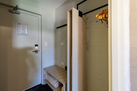 Nightcap At Wintersun Hotel - Darwin Holiday 4