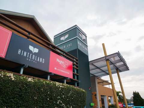 Nightcap At Hinterland Hotel - Darwin Holiday 2