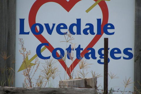 Lovedale Cottages - Darwin Holiday 5