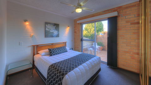 Cousins Motor Inn - Darwin Holiday 1