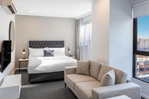 Meriton Suites Kent Street, Sydney - Darwin Holiday 6