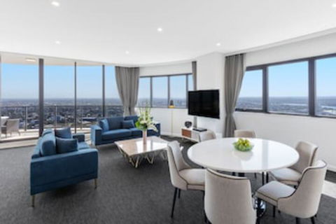 Meriton Suites Kent Street, Sydney - Darwin Holiday 0