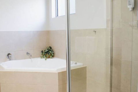 Noosa Heads Motel - Darwin Holiday 7