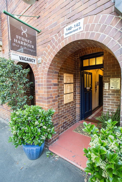 Sydney Harbour Bed & Breakfast - Darwin Holiday 0