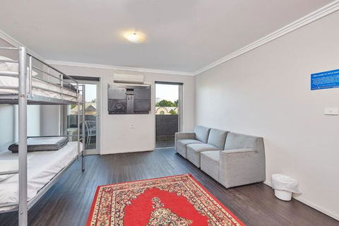 Nomads Byron Bay Hostel - Darwin Holiday 7