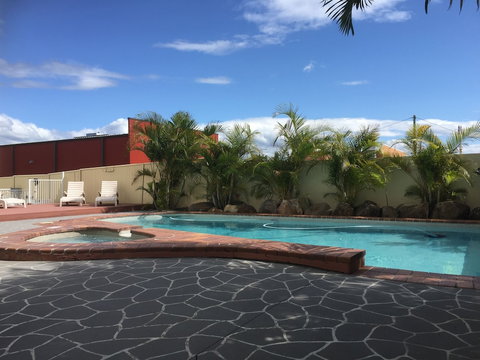 Burleigh Point Holiday Apartments - Darwin Holiday 2