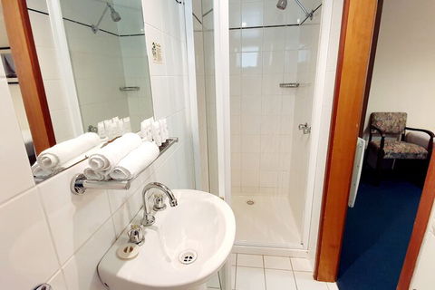 Point Lonsdale Guest House - Darwin Holiday 5