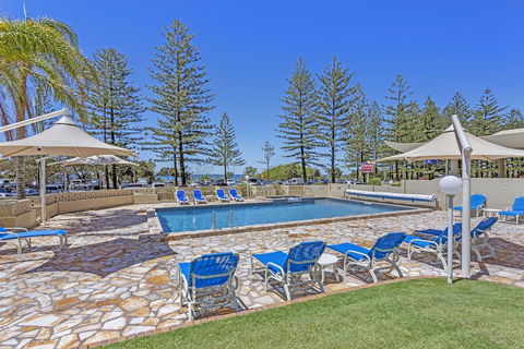 Southern Cross Beachfront Holiday Apartments - Darwin Holiday 2