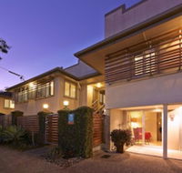 Brisbane Street Studios - Darwin Holiday