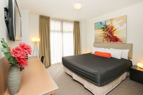 Indulge Apartments - Ontario - Darwin Holiday 4