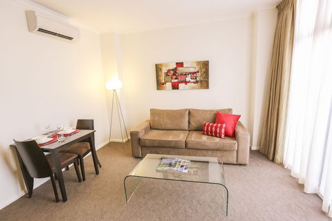 Indulge Apartments - Ontario - Darwin Holiday 2