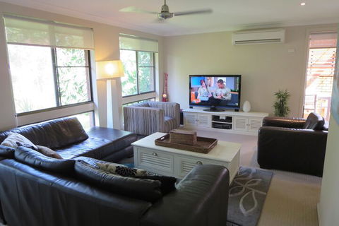 Coffs Harbour Holiday Apartments - Darwin Holiday 7