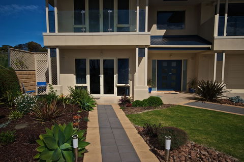 Searenity Holiday Accommodation - Darwin Holiday 0