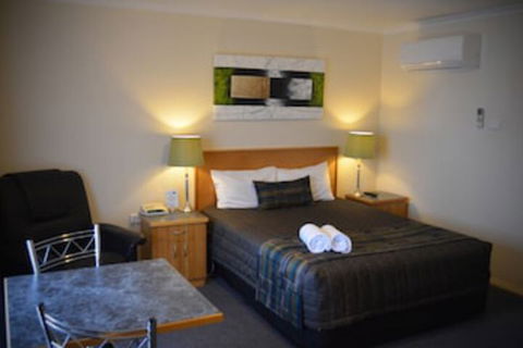 Arkana Motor Inn & Terrace Apartments - Darwin Holiday 0